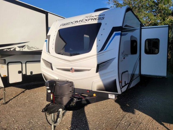 Thumbnail Photo undefined for New 2023 Coachmen Freedom Express 292BHDSLE